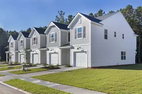 105 Creekside Blvd #112C, Guyton, GA 31312