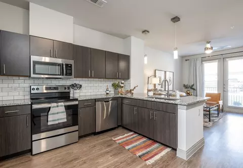 900 Cinema Dr #1315, Hudson Oaks, TX 76087