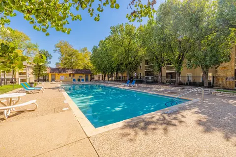 2430 Cromwell Cir #15-1512, Austin, TX 78741