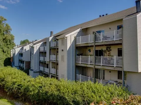 1901 Snow Meadow Ln #302, Baltimore, MD 21209