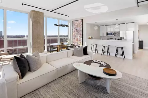 315 15th St #0904, Jersey City, NJ 07310