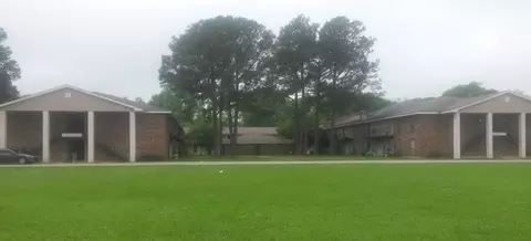1909 N Airline Hwy #208, Gonzales, LA 70737