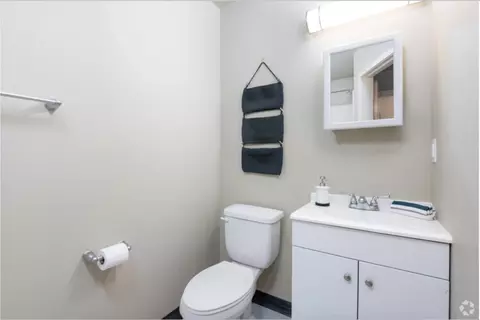 4754 18th Ave NE #306, Seattle, WA 98105