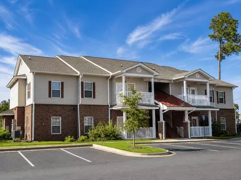 808 Edgewood Dr #103, Nashville, GA 31639