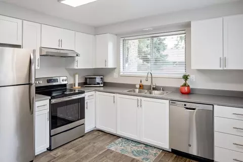 13601 SE 19th St #13315, Vancouver, WA 98683