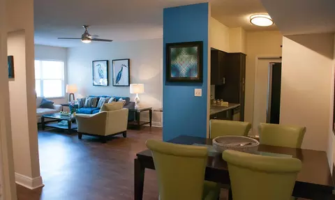 911 S Park Rd #1-306, Hollywood, FL 33021