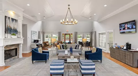 80 Newnan Lakes Blvd #817, Newnan, GA 30263