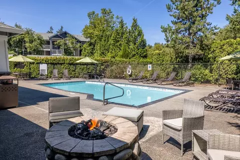 15205 140th Way SE #J304, Renton, WA 98058
