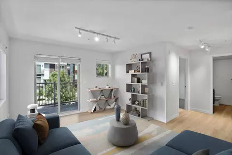 317 NW 41st St #308, Seattle, WA 98107