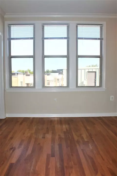 2070 Belmont Rd NW #503, Washington, DC 20009