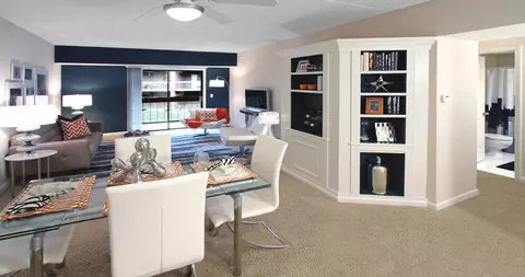 9045 Burt St #5411, Omaha, NE 68114