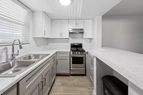 1545 W Camelback Rd #274, Phoenix, AZ 85015