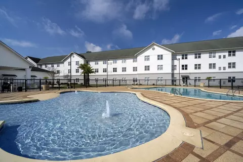 101 Holiday Square Blvd #116, Covington, LA 70433