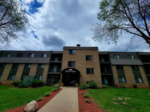 2099 Silver Bell Rd #23, Eagan, MN 55122