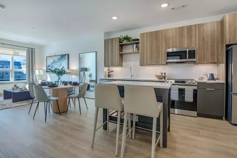 10 Main St #532, Woodbridge, NJ 07095