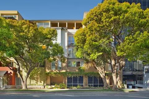 1522 6th St #405, Santa Monica, CA 90401