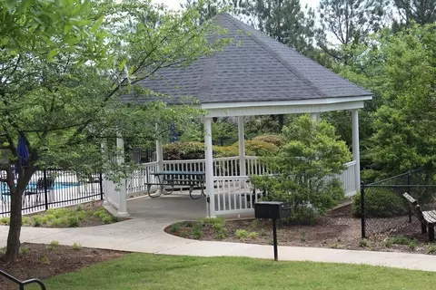 850 Autumn Ct #707, Dalton, GA 30721