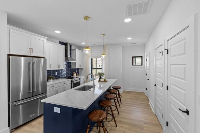 410 Alarum Aly #2711, Charlotte, NC 28205