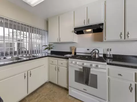 477 E Bonita Ave #00G-G09, San Dimas, CA 91773