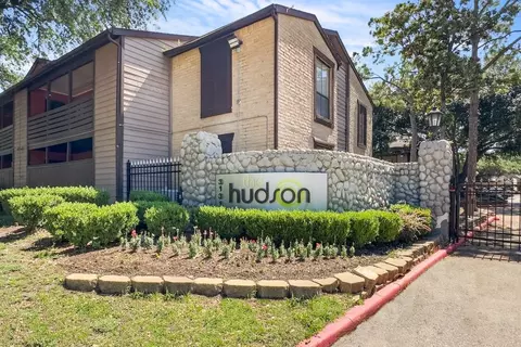 3131 Hayes Rd #11-1104, Houston, TX 77082