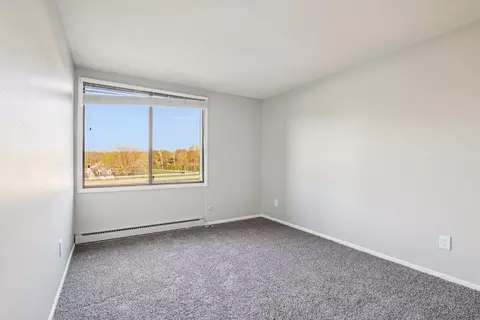 6701 N College Ave #411, Indianapolis, IN 46220