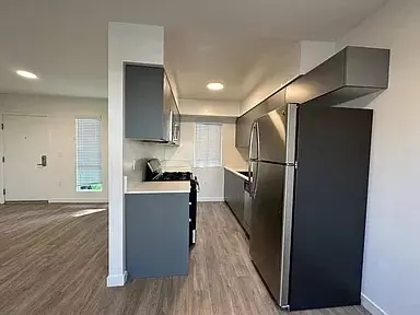 2716 S La Brea Ave #5, Los Angeles, CA 90016