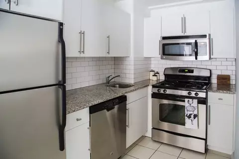 301 W Armour Blvd #914, Kansas City, MO 64111