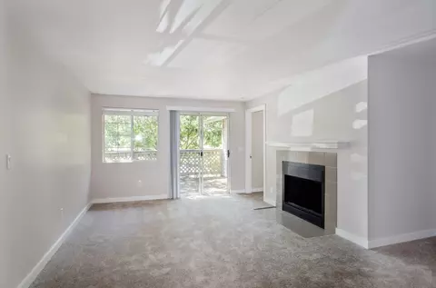 6455 SW Nyberg Ln #D203, Tualatin, OR 97062