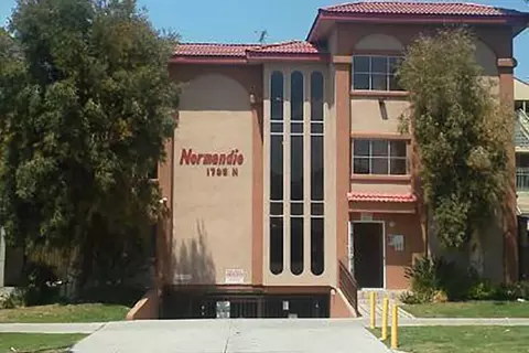 1735 Normandie Ave #302, Los Angeles, CA 90027