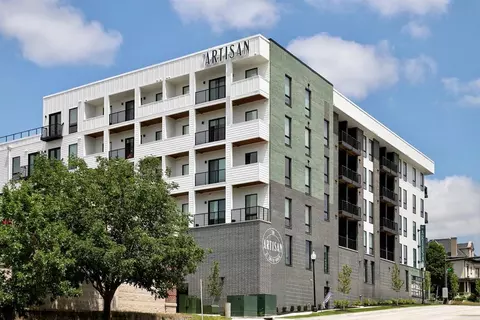3902 Dodge St #311, Omaha, NE 68131