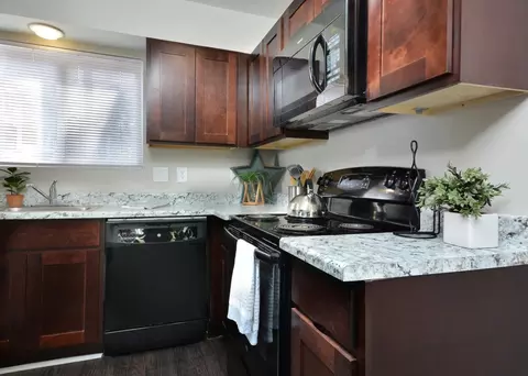 425 Woodstream Trl #418-418-H, Fayetteville, NC 28314