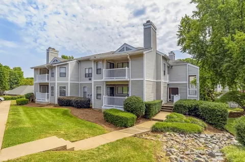 7916 Harris Hill Ln #315B, Charlotte, NC 28269
