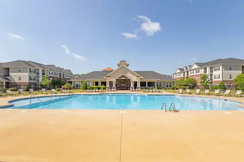 2700 W Arlington Blvd #2744-302, Greenville, NC 27834