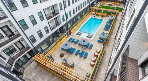 915 S Meridian St #304, Indianapolis, IN 46225