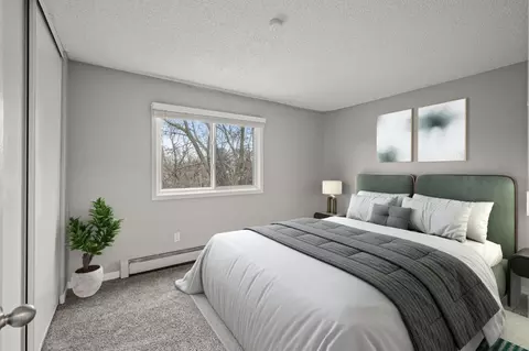 165 County Road B2 E #301, Little Canada, MN 55117