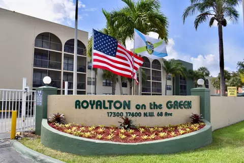 17350 NW 68th Ave #315, Hialeah, FL 33015