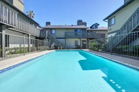 355 Pine Ave #379-F, Carlsbad, CA 92008