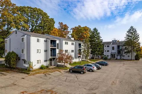 828 Fred St #834 10, Lansing, MI 48910