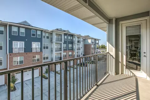 1011 N 192nd St #B - 1004  216 - A780 LAKE VI, Elkhorn, NE 68022