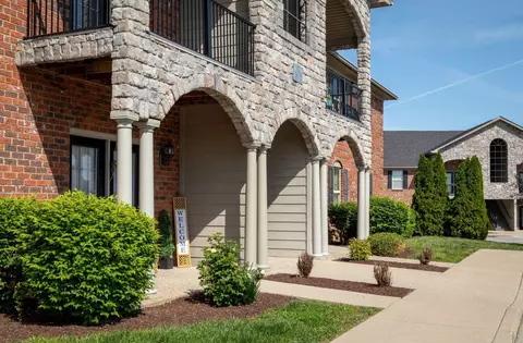 9001 Hardy Way #9005-103, Sellersburg, IN 47172