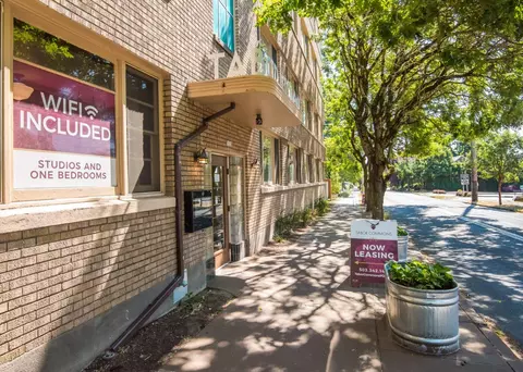 1020 SE 60th Ave #323, Portland, OR 97215