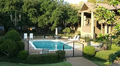 4950 Willow Creek Dr #G-13, Jackson, MS 39206
