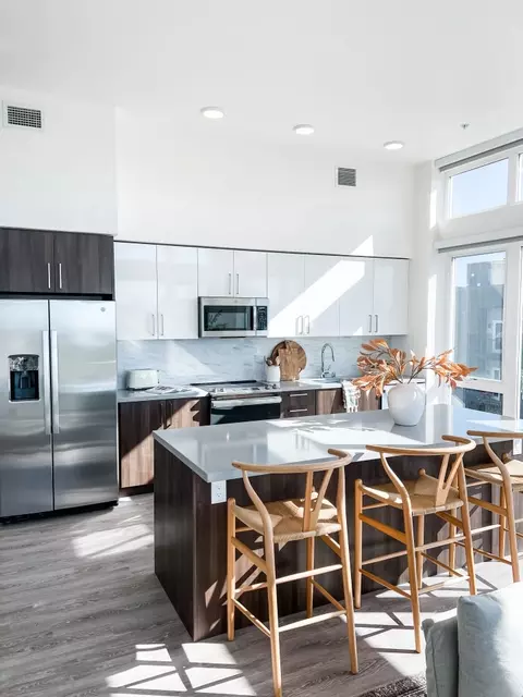 1517 H St #313, Sacramento, CA 95814