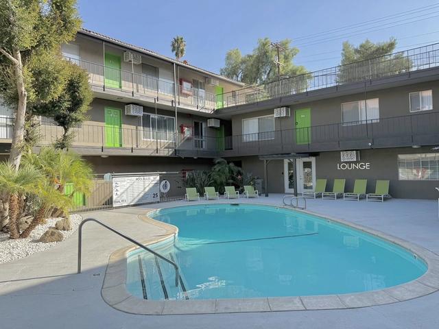 160 W Big Springs Rd #200-19, Riverside, CA 92507