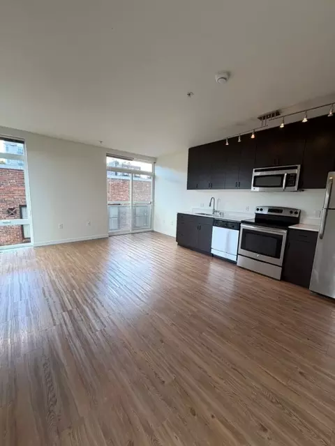 418 Bellevue Ave E #409, Seattle, WA 98102