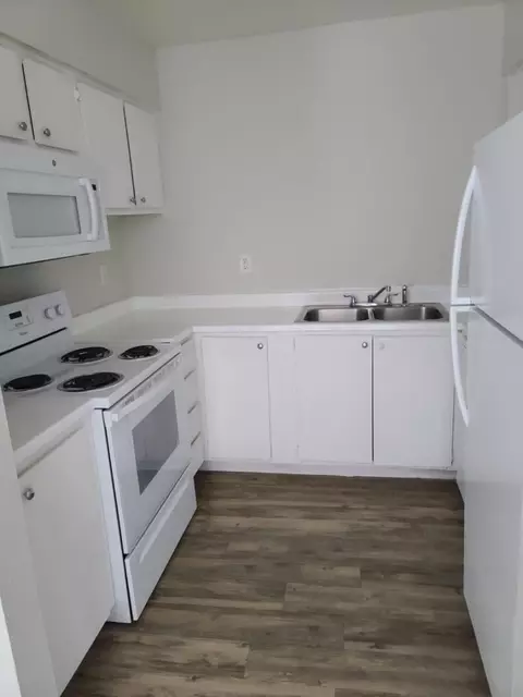 2424 E Grandview Rd, Phoenix, AZ 85032