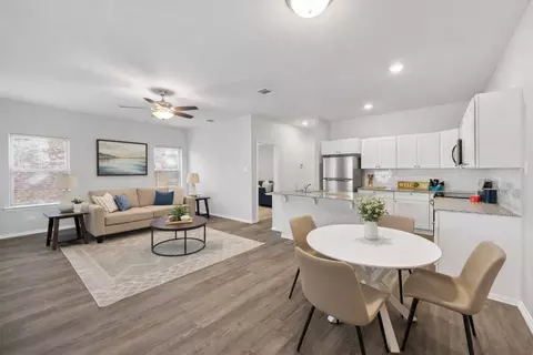 531 Cooper Ln #22-2221, Joshua, TX 76058