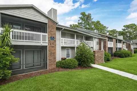 1863 Wells Rd #032, Orange Park, FL 32073