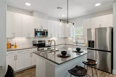 28325 Birnham Woods Dr #404, Spring, TX 77386