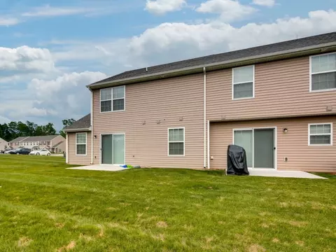115 Erin Ct #8, New Oxford, PA 17350